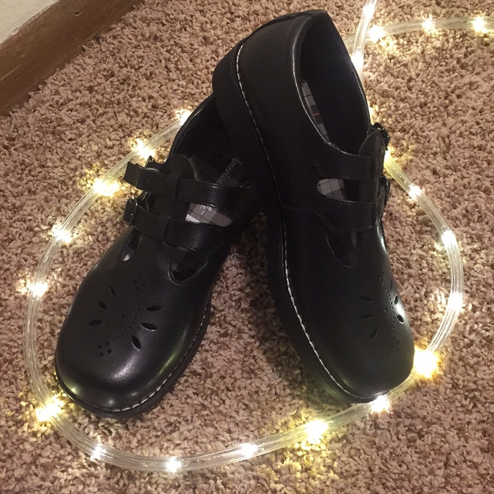 Cute Doc Martin look-a-like shoes!